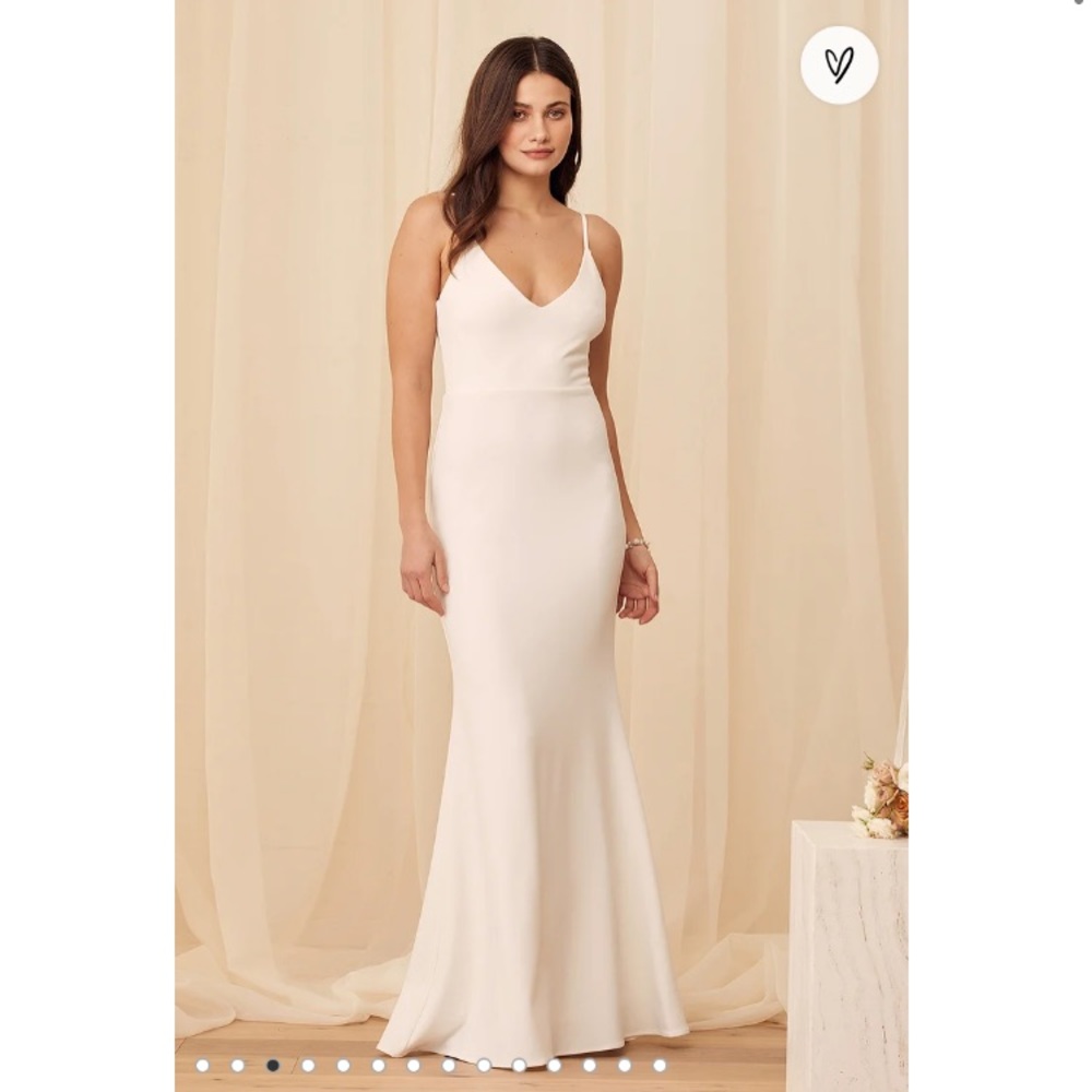 👰‍♀️💐💍 NWT Infinite Glory White Maxi Dress